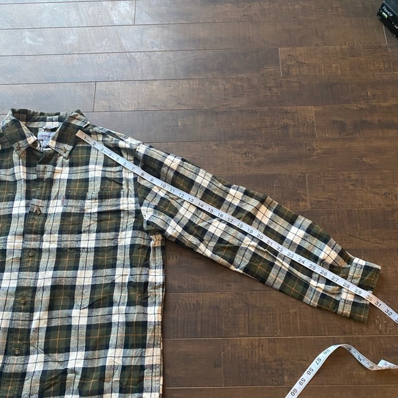 Carharrt plaid flannel button down - Picture 5 of 11
